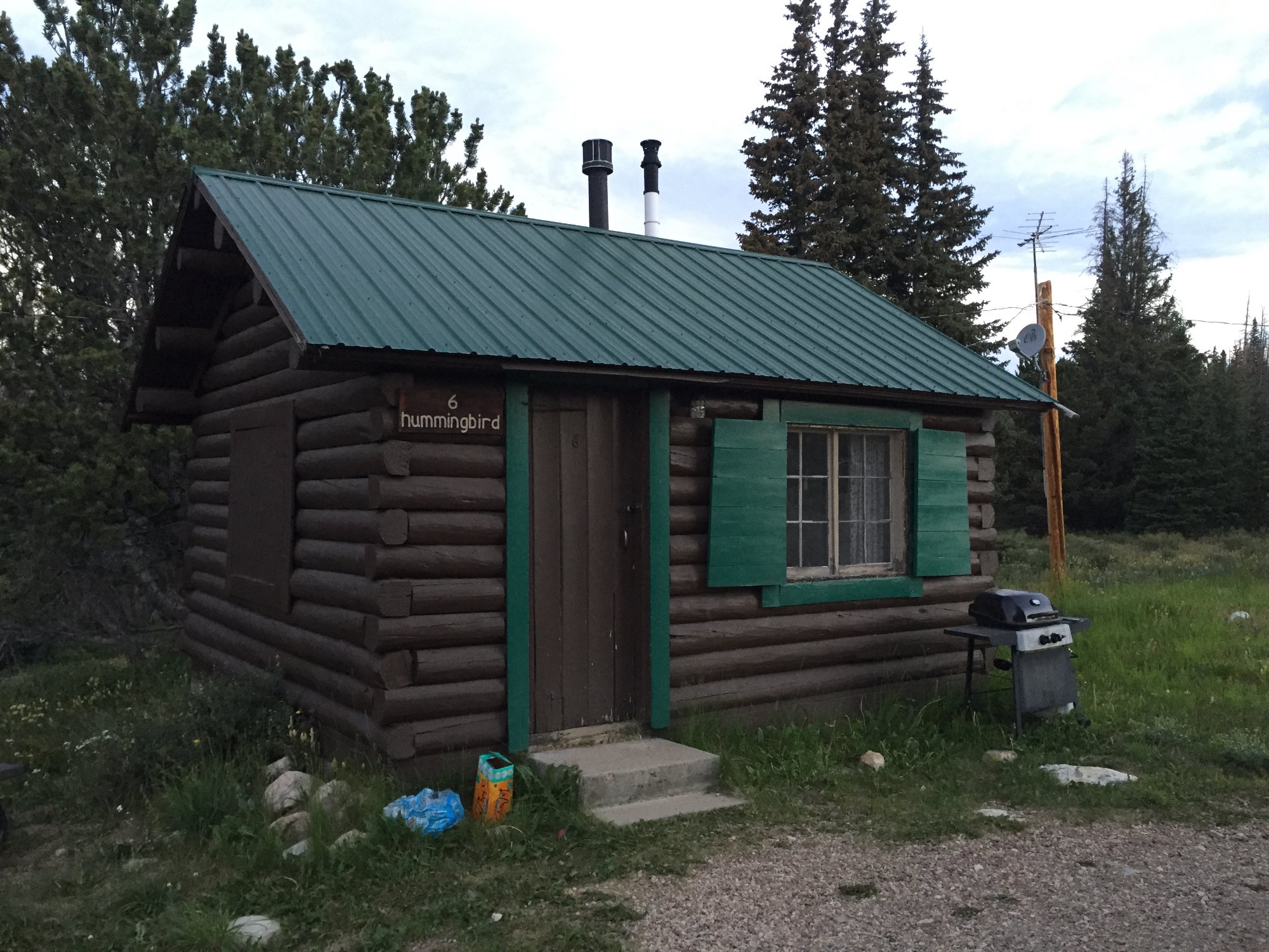 Mountain Meadow Cabins in Centennial Mountain Meadow Cabins 3519 WY