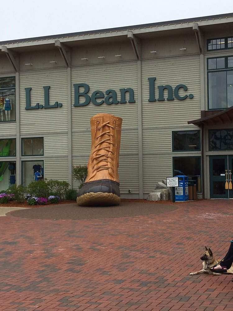 ll bean near me hours