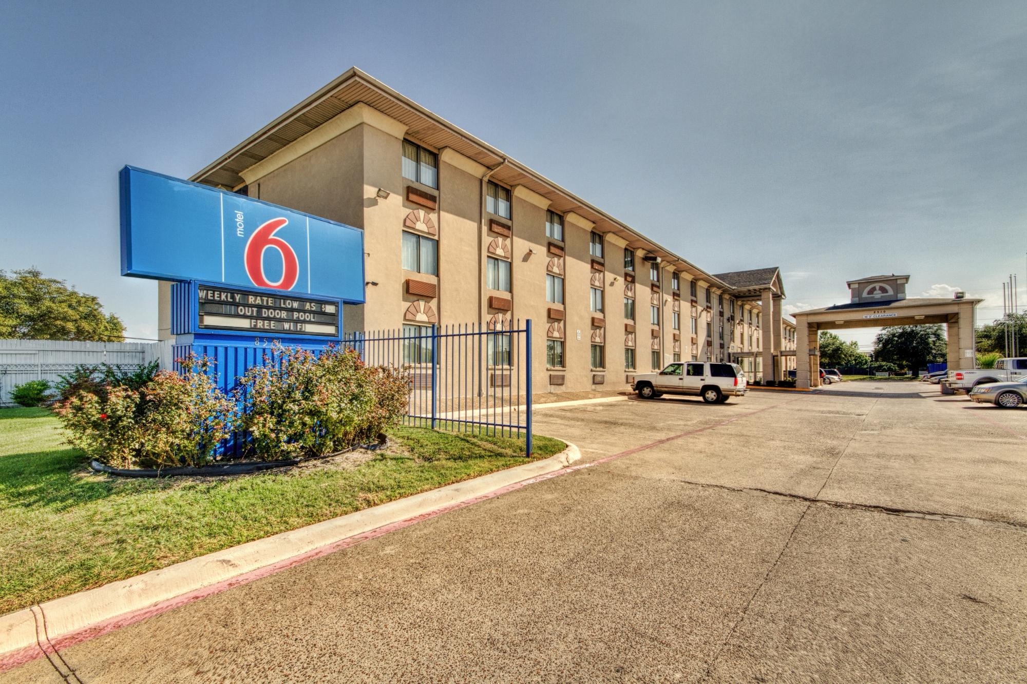 Motel 6 Dallas Fair Park in Dallas | Motel 6 Dallas Fair Park N Jim