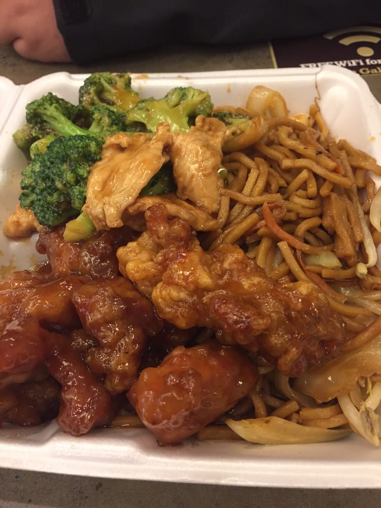 Walden Galleria Food Court in Buffalo | Walden Galleria ...