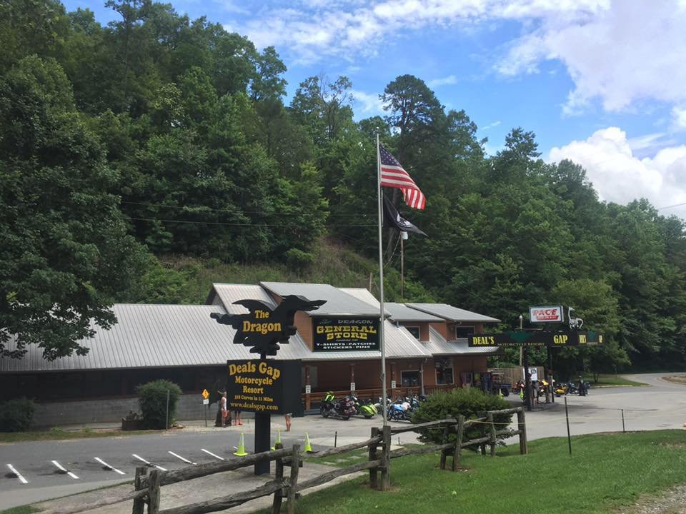 Deals Gap Motorcycle Resort in Robbinsville | Deals Gap Motorcycle Resort 17548 Tapoco Rd