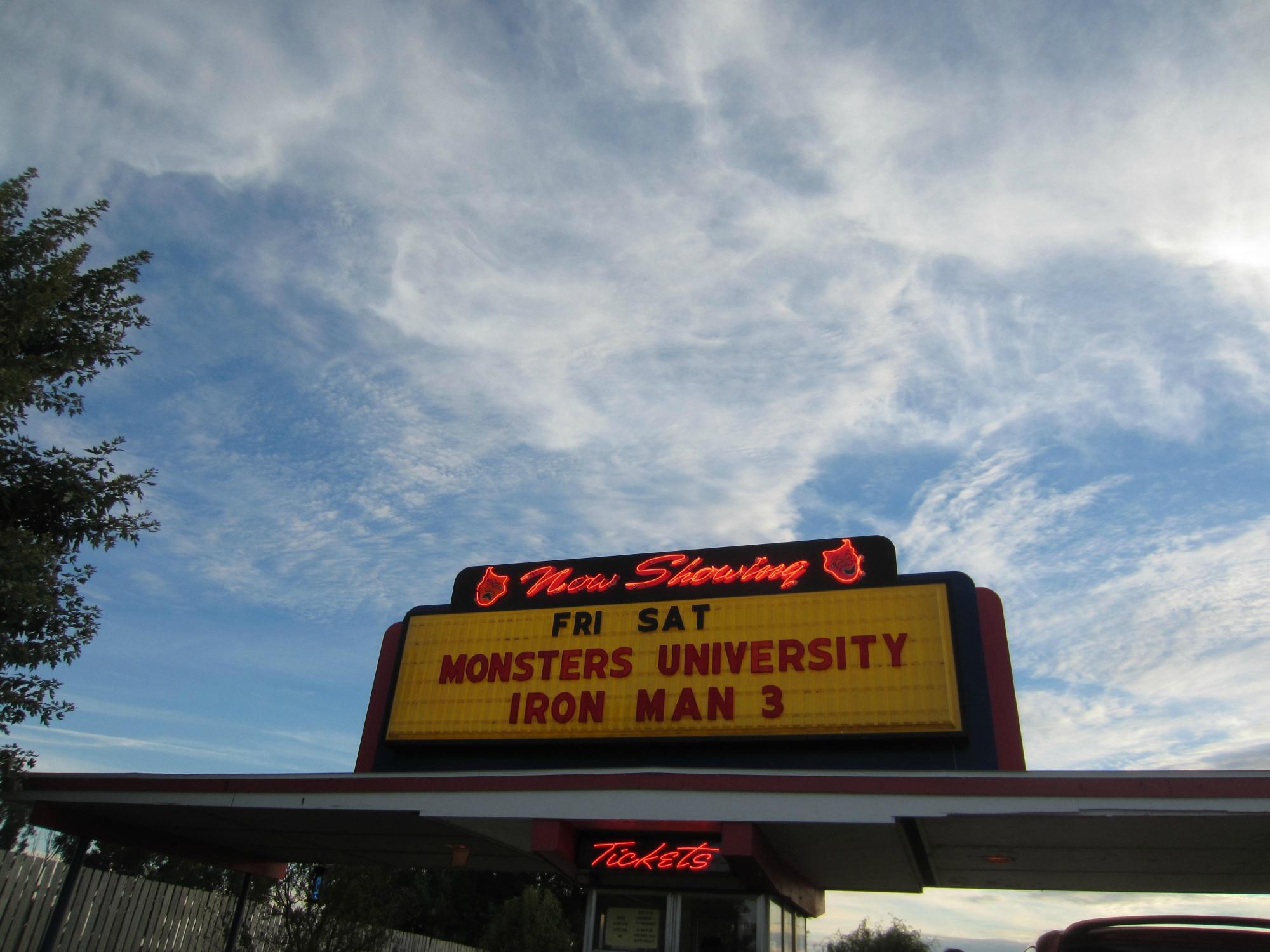 drive in theatre wisconsin dells