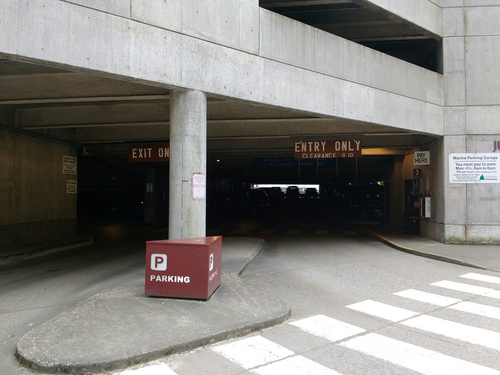 parking garage at clearwater marine aquarium