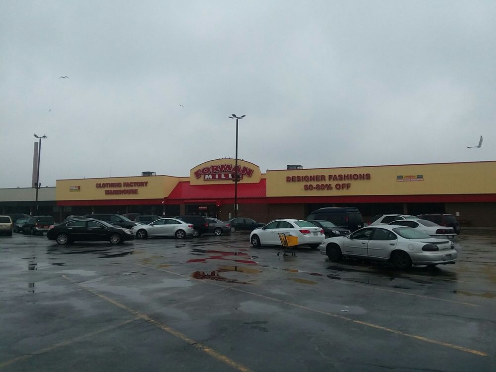 forman-mills-discount-store-in-chicago-forman-mills-discount-store