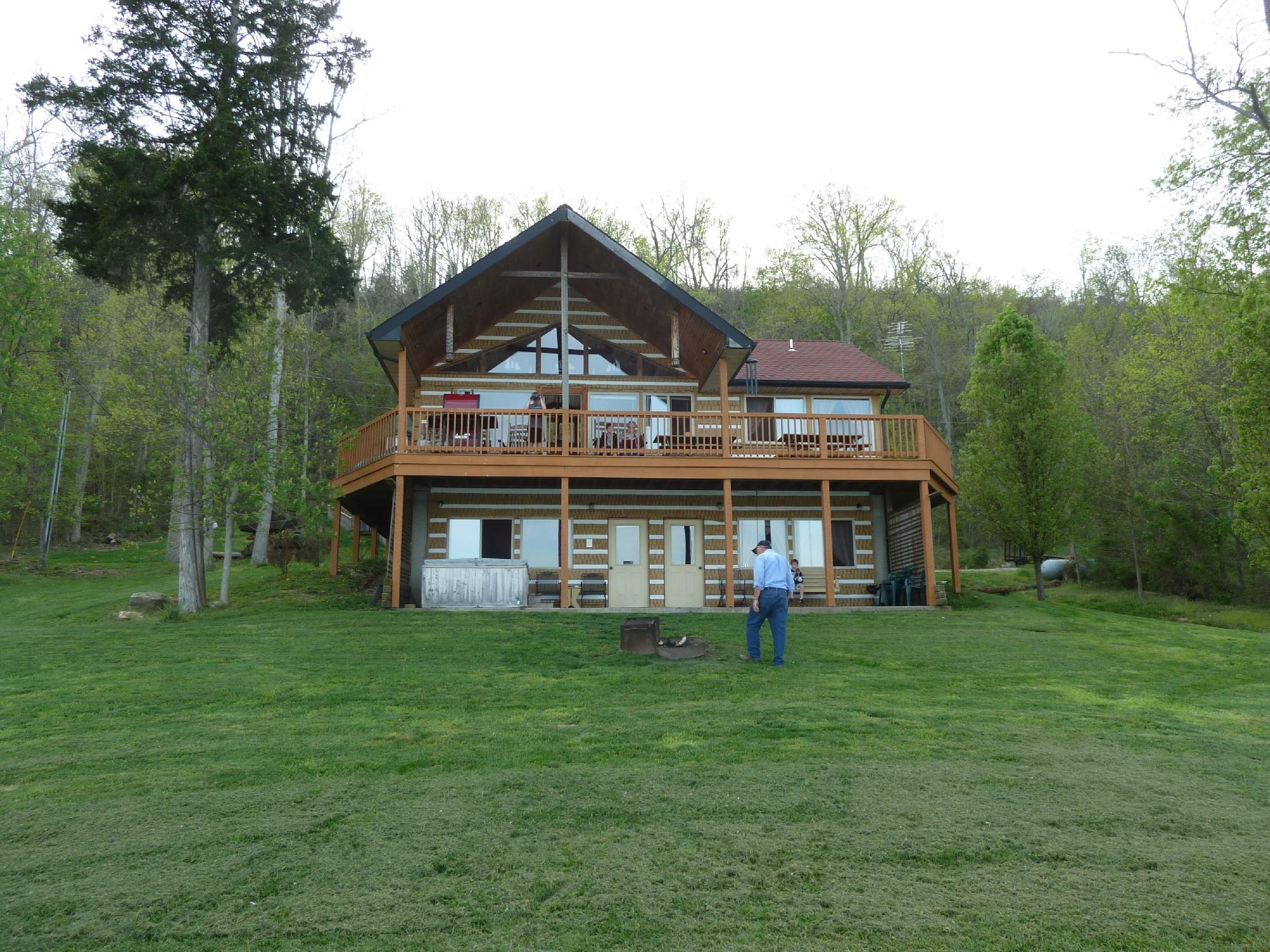 Colucci Log Cabins on the Ohio River in Cannelton ...