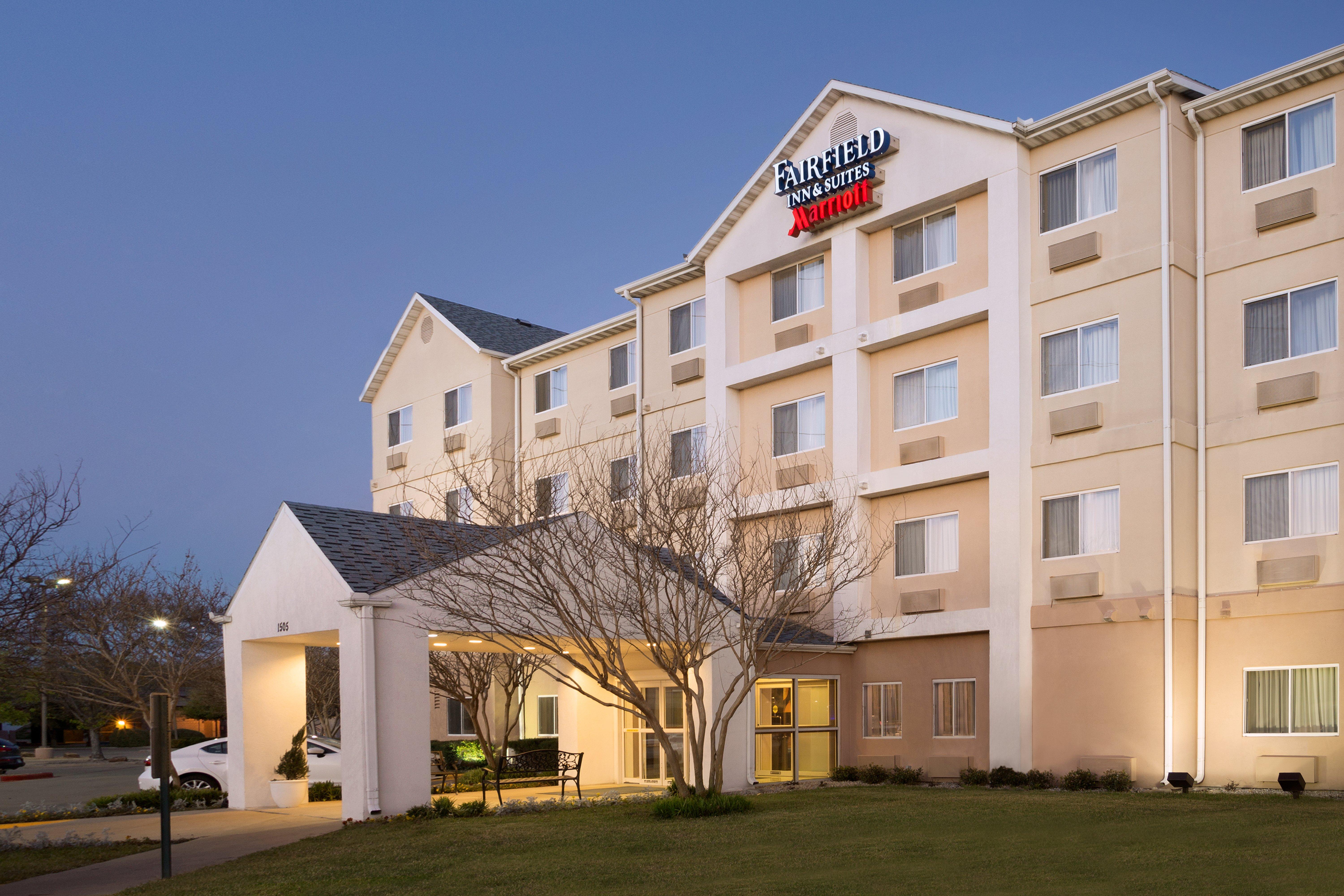 fairfield inn & suites kansas city airport reviews