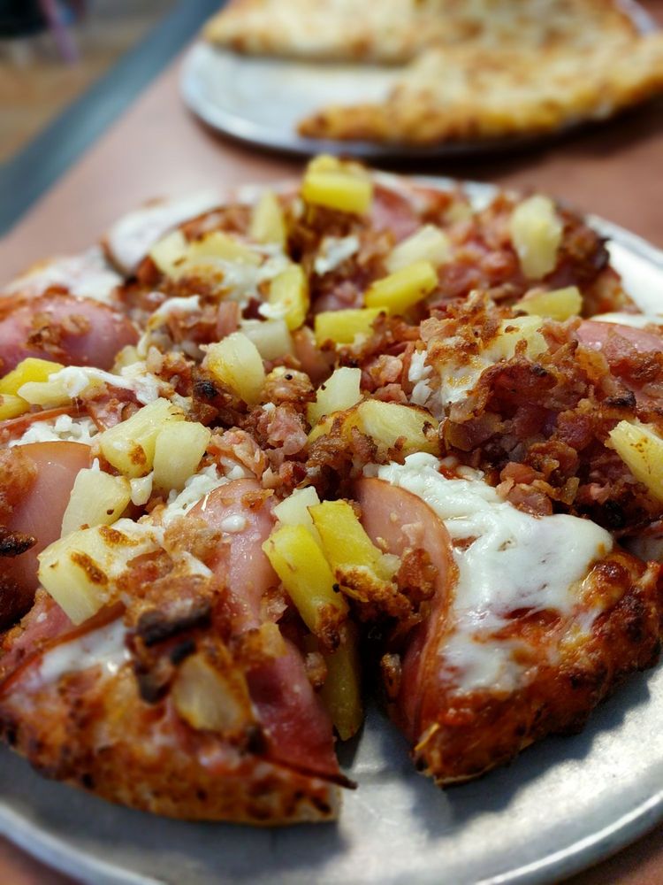 House of Pizza in Lincoln | House of Pizza 2270 Nicolaus Rd, Lincoln