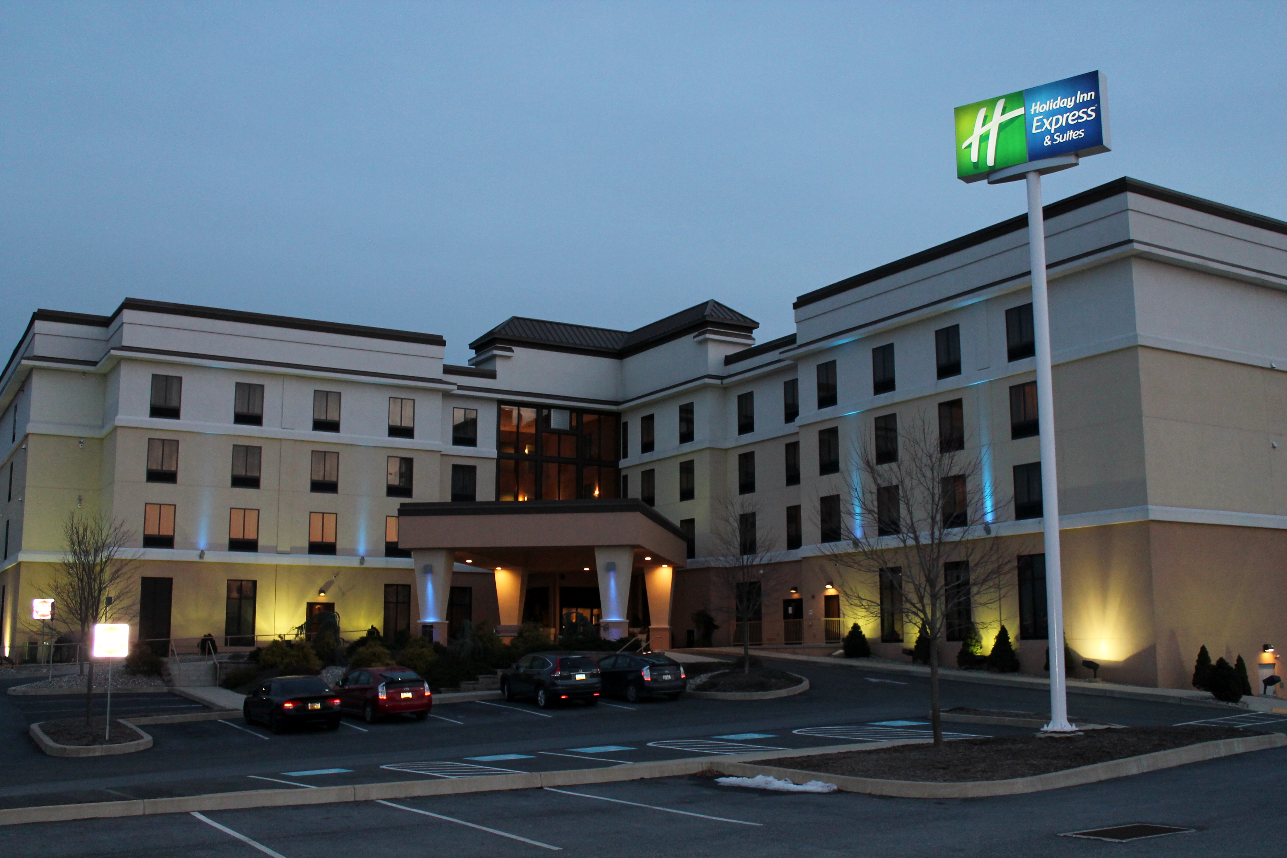 holiday-inn-express-suites-harrisburg-w-mechanicsburg-in