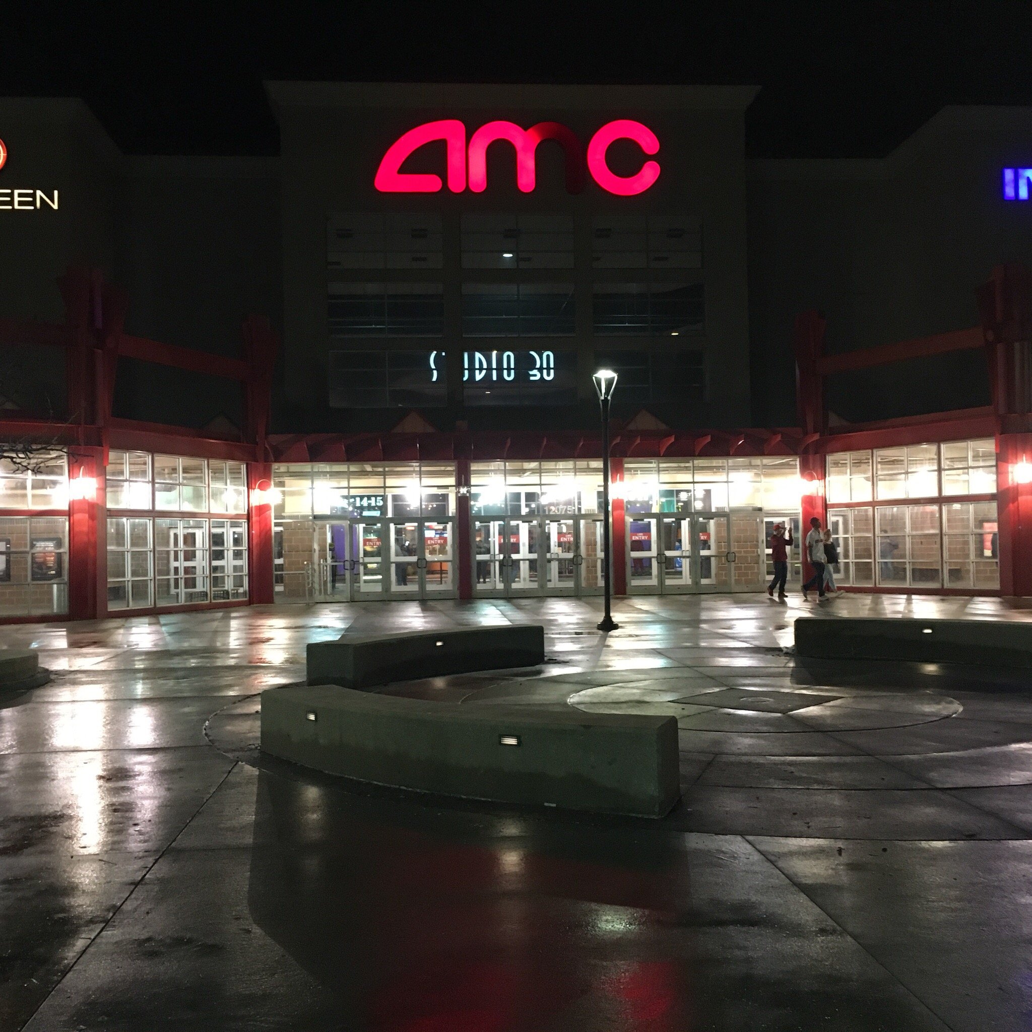 AMC DINE-IN Studio 28 in Olathe | AMC DINE-IN Studio 28 12075 S Strang