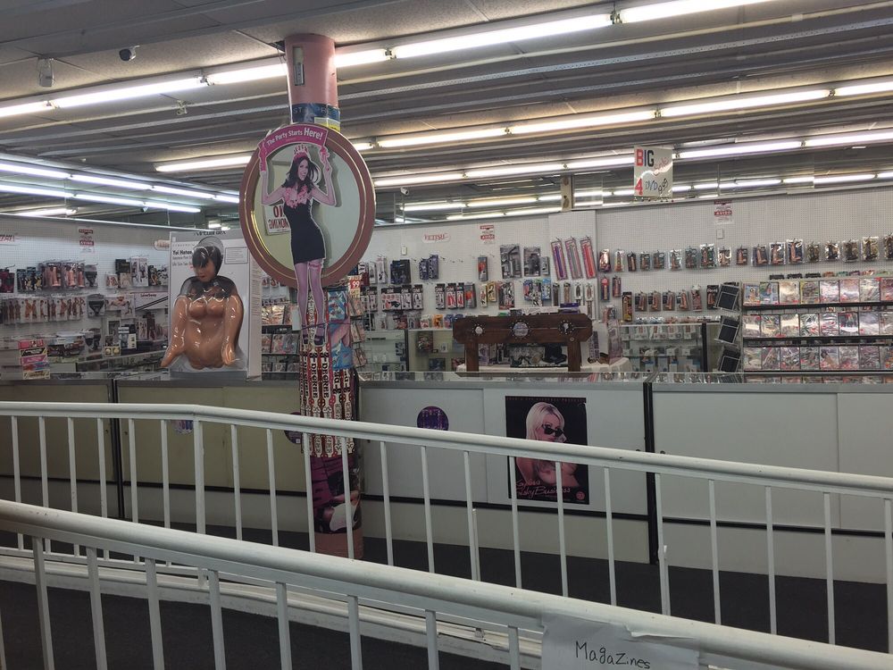 Sherman Way Adult Book Store In North Hollywood Sherman Way Adult Book Store 11841 Sherman Way 