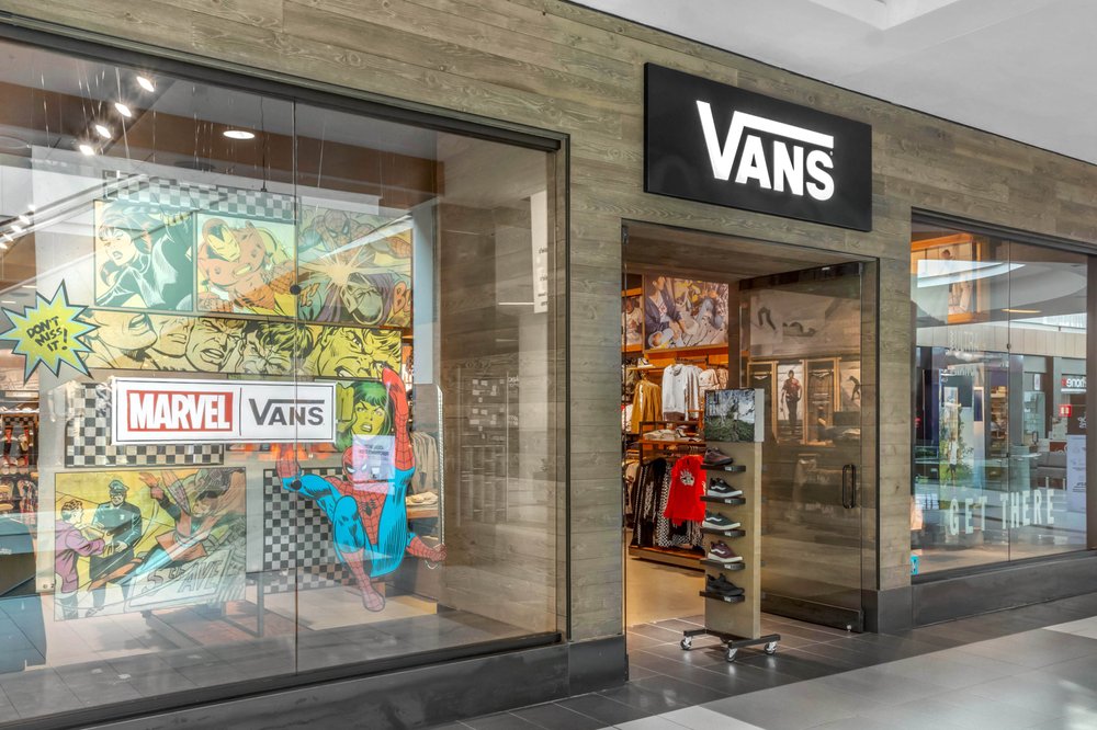 vans in roosevelt field mall