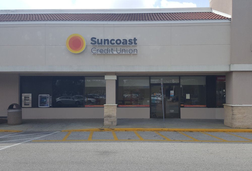 Suncoast Credit Union in Sarasota Suncoast Credit Union 4402 Bee
