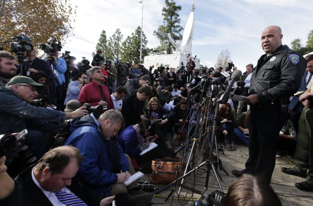 Jarrod Burguan, jefe de la policía de San Bernardino,  una conferencia de prensa. (Foto AP/Chris Carlson)