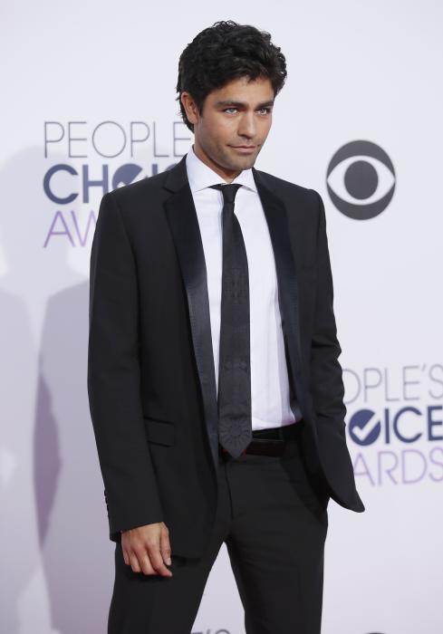 Adrian Grenier from the HBO series and upcoming film "Entourage" arrives at the 2015 People's Choice Awards in Los Angeles