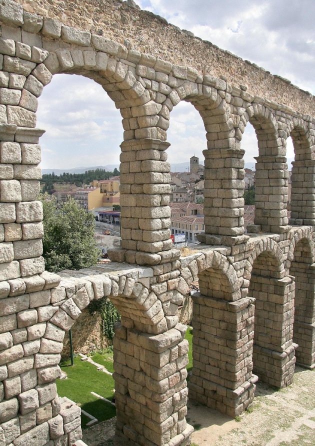 Imagen del Acueducto de Segovia, ejemplo de las infraestructuras hídricas del Imperio Romano