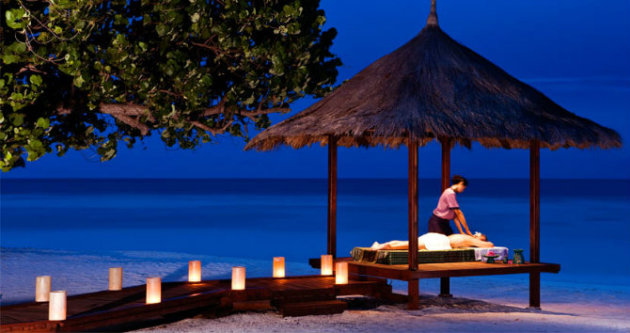 10 أسباب لزيارة جزيرة بالي Balinese-Massage-at-the-Banyan-Tree-Ungasan-Spa-Photo-Courtesy-of-Hotel