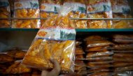 Keripik Balado Khas Padang Diburu Pemudik  