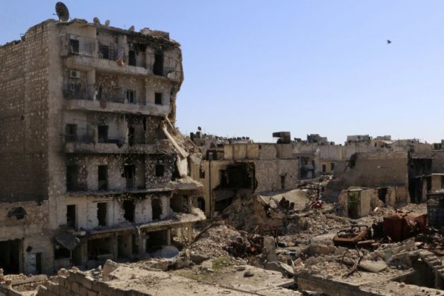 A Alep. Selon l'Observatoire syrien des droits de l'homme (OSDH), ONG proche de l'opposition syrienne basée à Londres, trois ans de guerre civile en Syrie ont fait au moins 150.000 morts, dont un tiers de civils. /Photo prise le 30 mars 2014/REUTERS/Mahmoud Hebbo