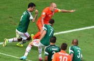 Robben doesn’t go down easy – Cillessen