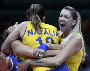 SeleÃ§Ã£o brasileira feminina de vÃ´lei apÃ³s vitÃ³ria sobre RÃºssia