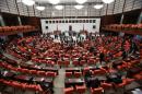 Lors du vote au Parlement turc, à Ankara, le 21 janvier 2017