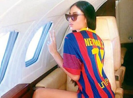 Neymar : de nouveau en couple, et encore avec un mannequin !