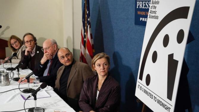 Scientists Announce &#39;Doomsday Clock&#39; Time Showing How Close We Are to the Apocalypse