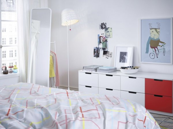 臥室影響居住者的事業和財運，一定要有明亮的採光通風。IKEA提供 