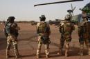 Des soldats de l'opération "Barkhane" sur une base près de Gao, au nord du Mali, le 2 janvier 2015