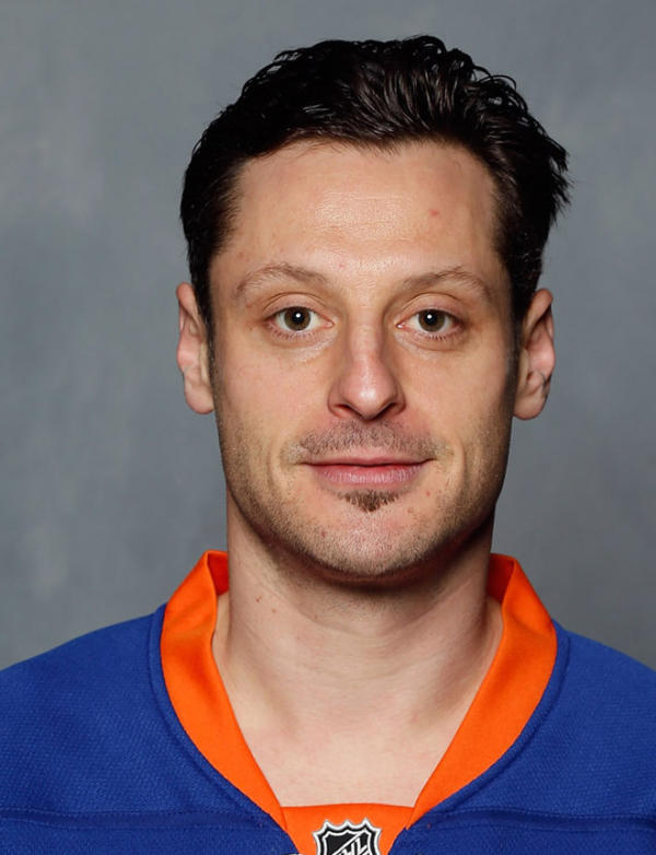 Post-Mortem Des Sharks Mark-streit-hockey-headshot-photo