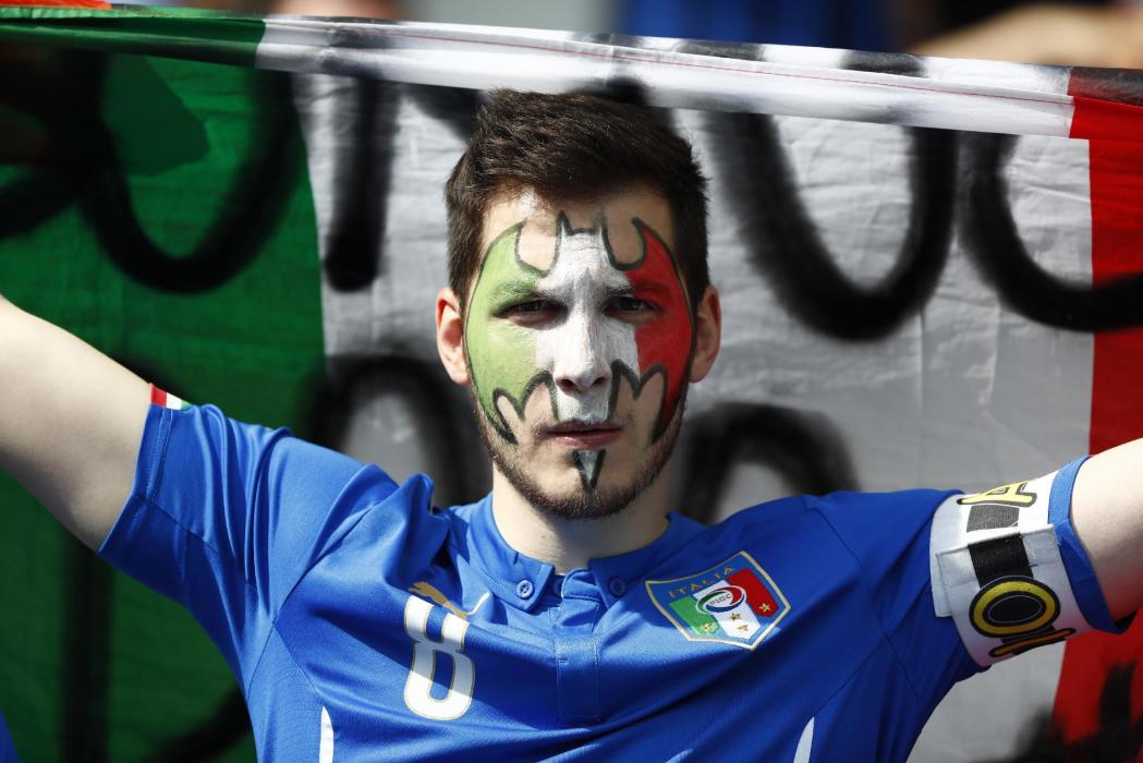 Italy fan before the match