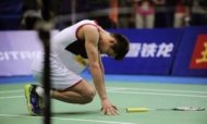 Defending champion Datuk Lee Chong Wei surrendered his Indonesia Open title with a shock defeat to Japan’s Kenichi Tago who won only the second time in 18 encounters. Tago won 21-16, 15-21, 21-16 in a 71 minute battle. Chong Wei had won the Indonesia Open five times and was expected to reach the final in