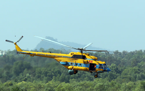 Trực thăng rơi tại Hà Nội, 16 người chết Maybay-7442-1404705181-20140707-051515-750