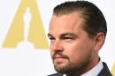 El actor estadounidense Leonardo DiCaprio, nominado al Oscar a Mejor Actor por su papel en 'El Renacido', a su llegada al almuerzo de los candidatos a la estatuilla, en Beverly Hills, California, el 8 de febrero de 2016