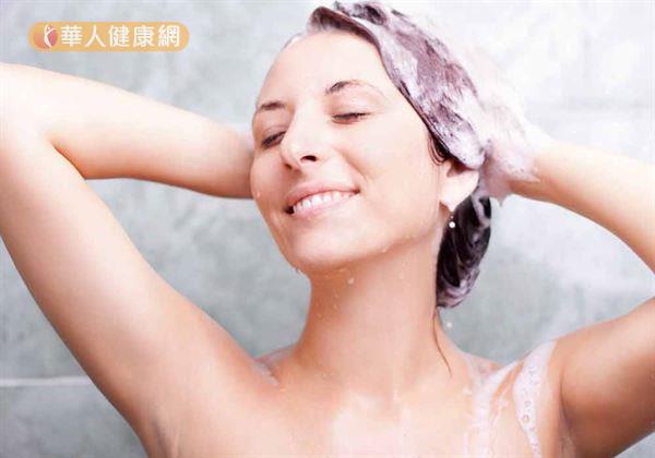 休止期落髮在洗髮精選擇上，只要不過敏即可使用。
