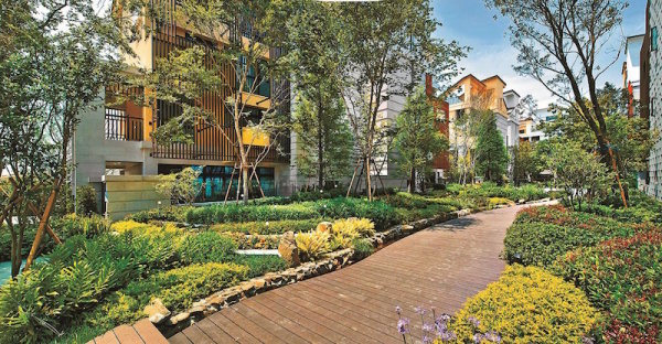 台南史博館特區透天別墅「翡翠森林」訴求生態綠建築，生活環境舒適養生。業者提供