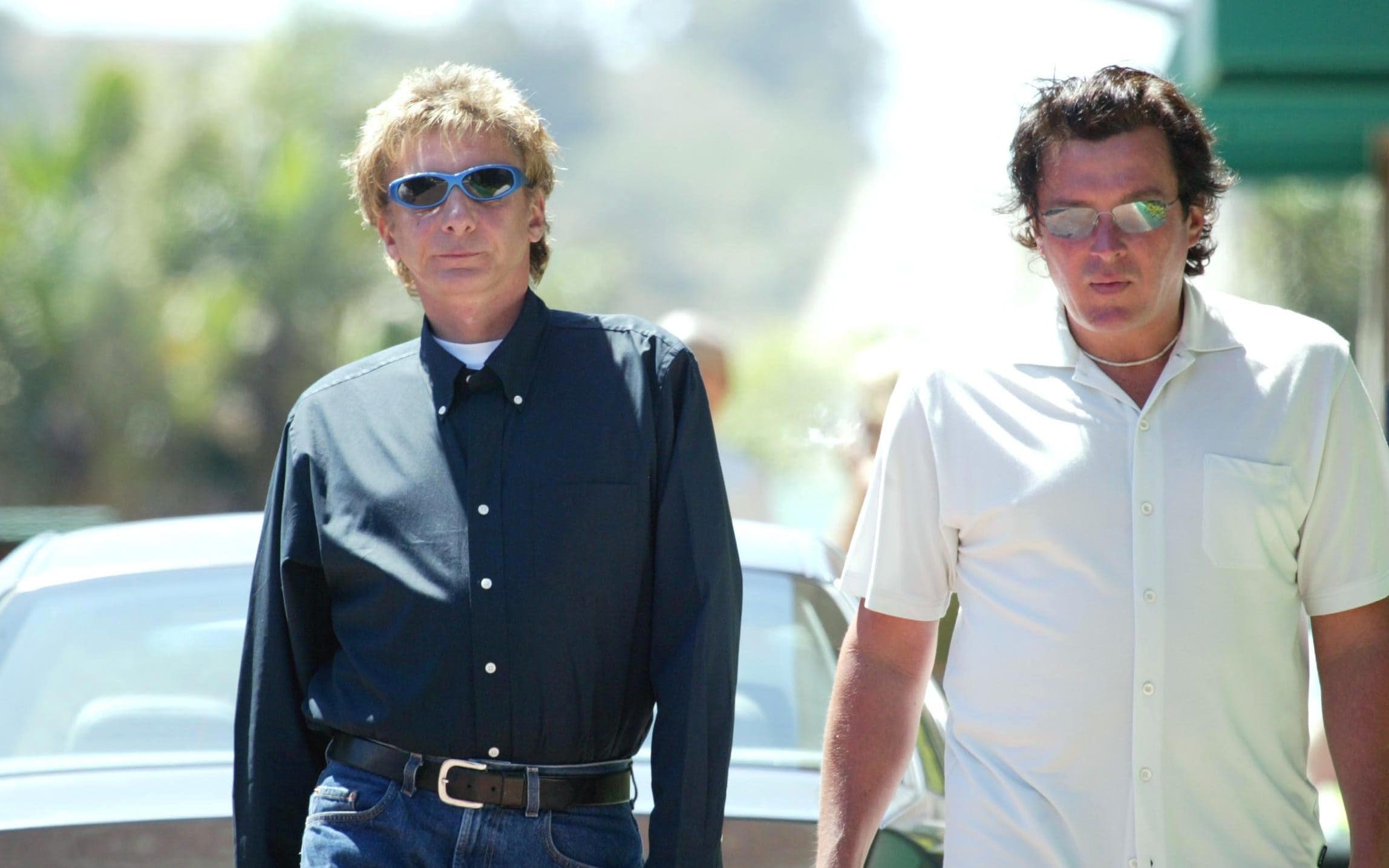Barry Manilow and Garry Kief in 2003 - Credit: Rex Features