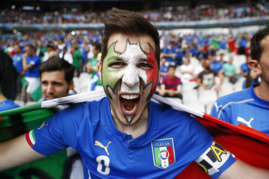 Italy fans before the match