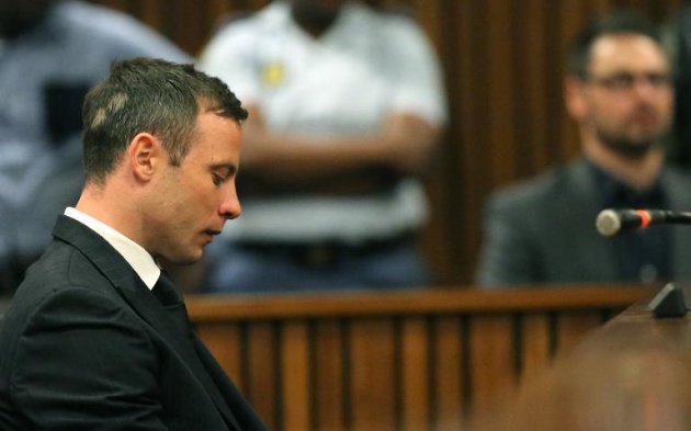 Oscar Pistorius durante a audiência em que a juíza anunciou a sentença de cinco anos de prisão em um tribunal de Pretória