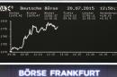 Una pantalla muestra la evolución del índice DAX el 20 de julio de 2015 en la Bolsa de la ciudad alemana de Fráncfort