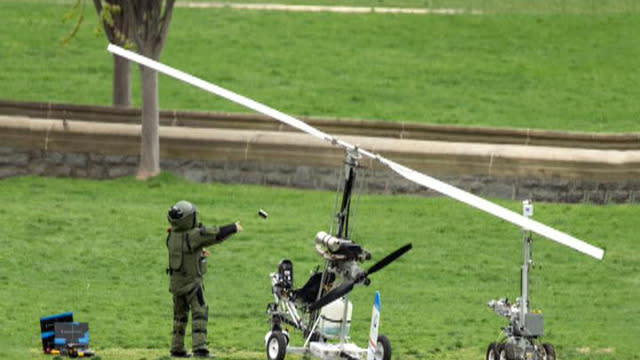Gyrocopter flouts no-fly zone, lands on Capitol lawn