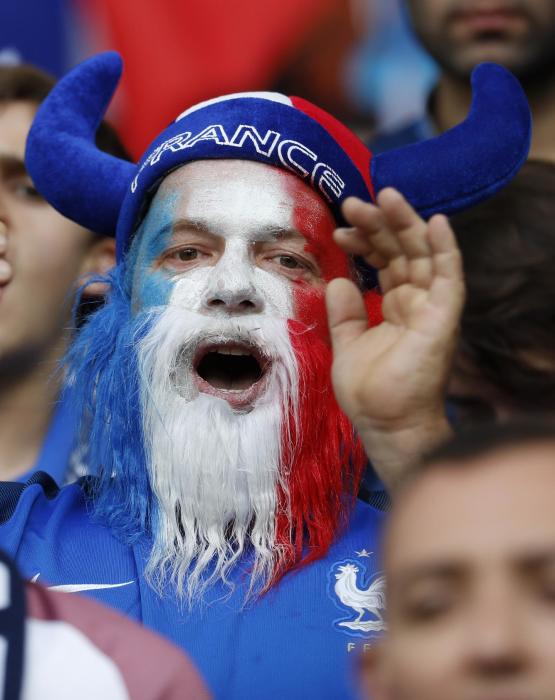 France fan before the game