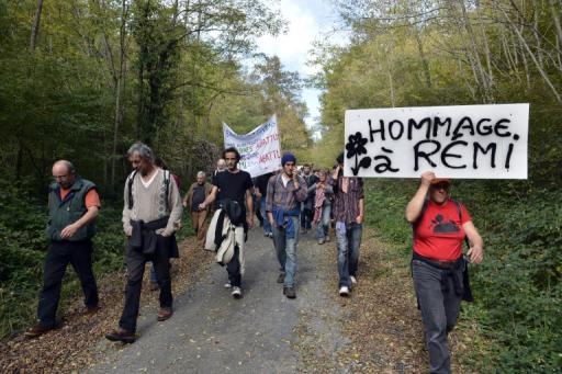 Marche commémorative de Gaillac à Sivens le 25 octobre 2015 pour rendre hommage à Rémi Fraisse, mort un an plus tôt