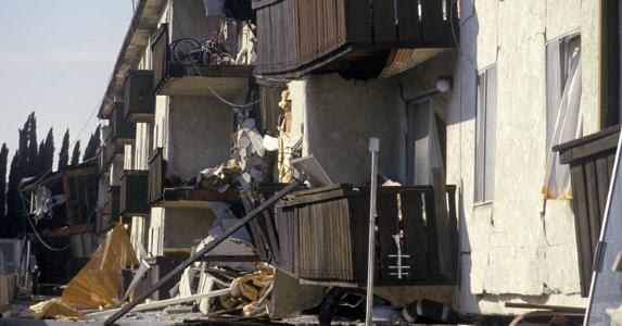 Northridge earthquake damage copyright spirit of america/Shutterstock.com