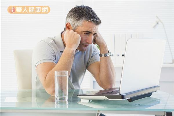 年關將近，相信許多上班族，已經忙翻天，天天都睡眠不足，疲勞感激增。