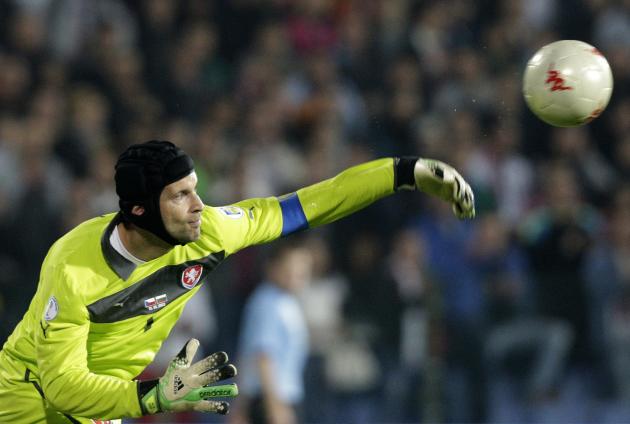 Czech Republic's goalkeeper Cech throws the ball during their 2014 World Cup qualifying soccer match against Bulgaria at Vassil Levski stadium in Sofia