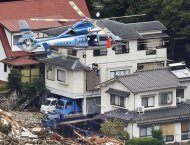日本廣島山崩 安倍中斷假期返東京坐鎮