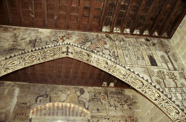 Imagen facilitada por la historiadora Angels Casanova de las pinturas murales del Castillo de Alcañiz (Teruel). EFE