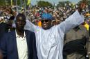 Riek Machar salue la foule à Juba, le 4 juin 2016