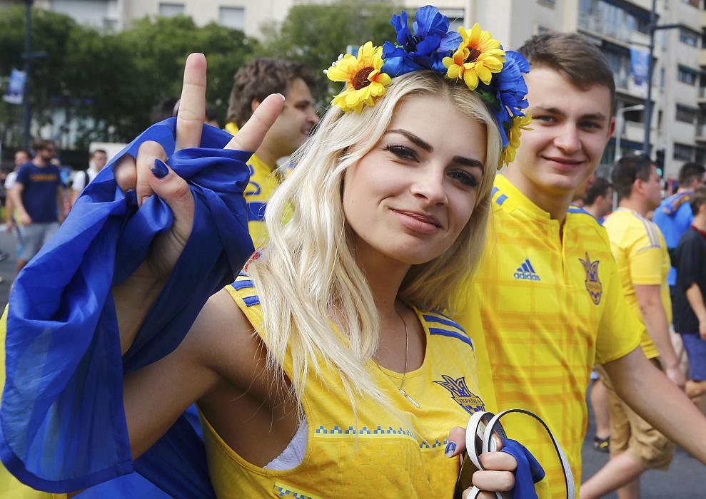 Ukraine fans arrive at the stadium in Marseille - EURO 2016